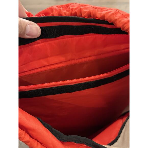 The North Face Light Gray Red PRE-HAB 28L Daypack Backpack - Picture 6 of 14